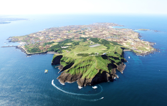 An Honest Planner for a Day Trip to Jeju Udo Island from Seongsan — photo from Korean media