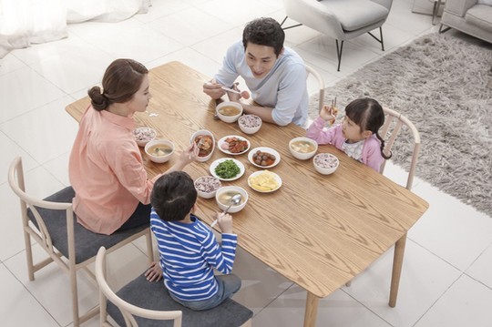 What Real Korean Breakfast Looks Like (Hint: It's Not Always Kimchi) — photo from Korean media